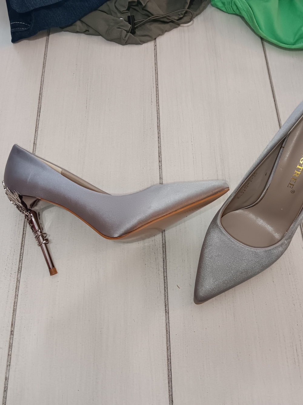 Big Tree Elegant Women's Silver Pointed-Toe Stiletto Heels